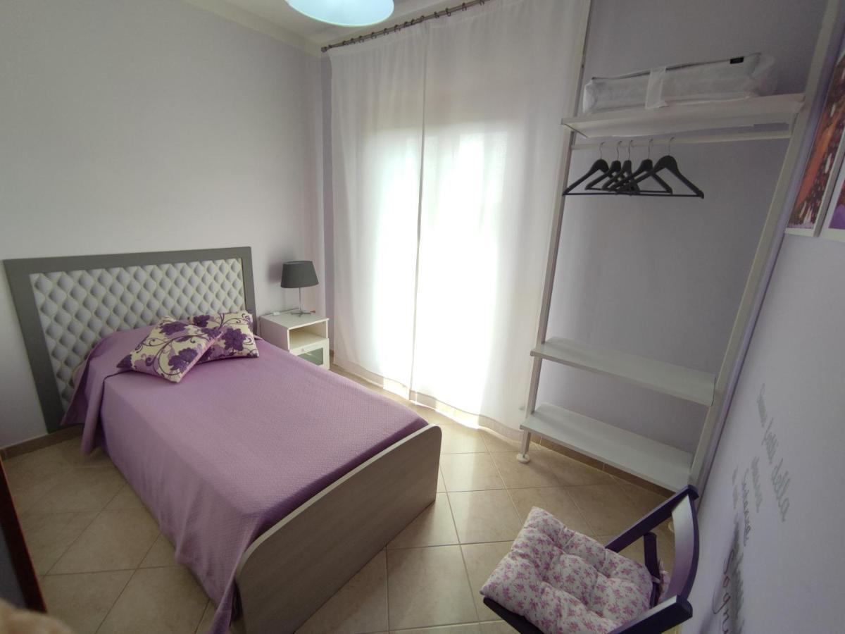 Bed and Breakfast Il Giardino Delle Zagare Фонди Экстерьер фото