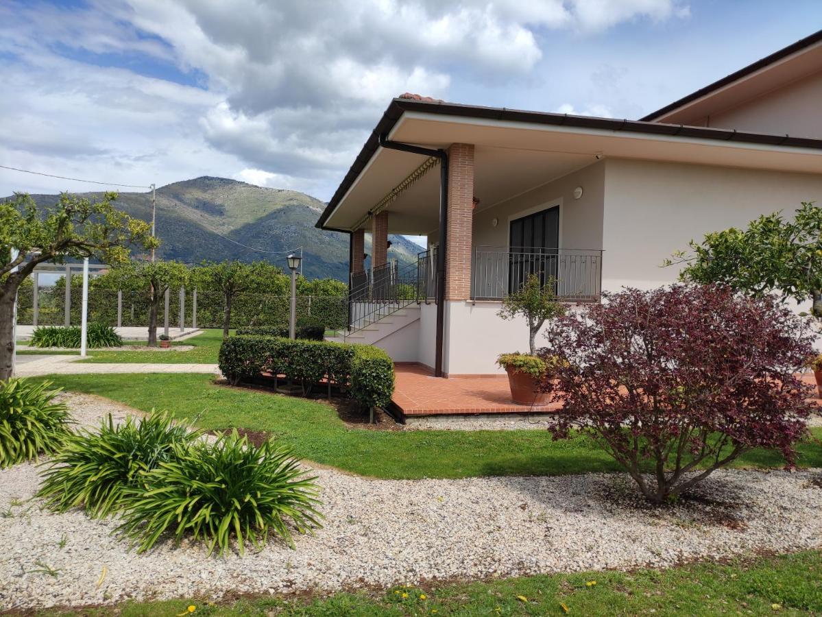 Bed and Breakfast Il Giardino Delle Zagare Фонди Экстерьер фото